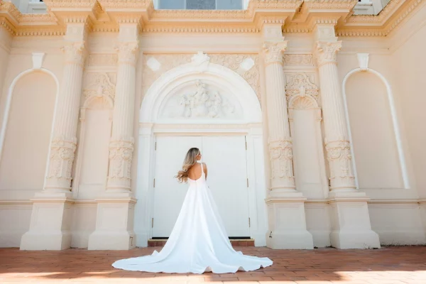 MINIMALIST CHIC MODERN A-LINE WEDDING DRESS WITH SHOULDER STRAPS AND POCKETS - Image 11
