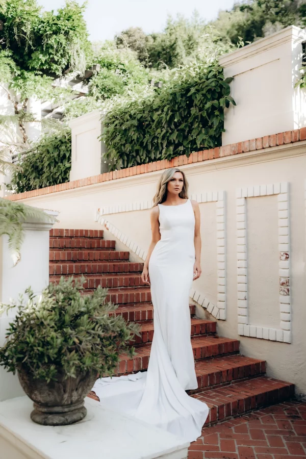 SIMPLE CASUAL FIT-AND-FLARE WEDDING DRESS WITH SEXY BACK DETAIL - Image 6