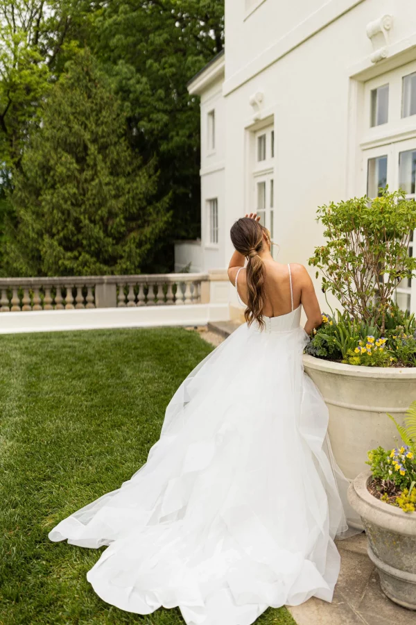 MODERN PRINCESS BALLGOWN WEDDING DRESS WITH CORSET-STYLE BODICE - Image 11