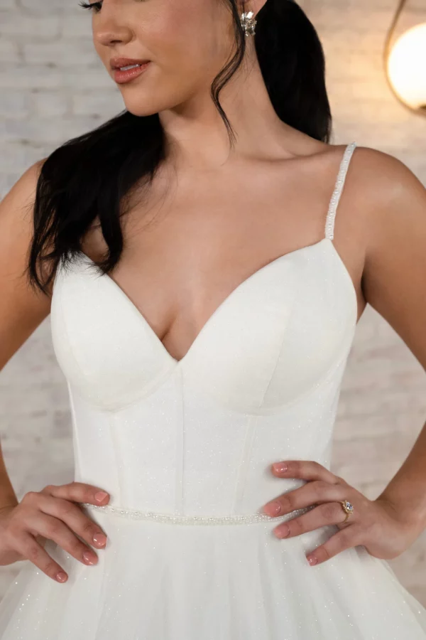 MODERN PRINCESS BALLGOWN WEDDING DRESS WITH CORSET-STYLE BODICE - Image 9