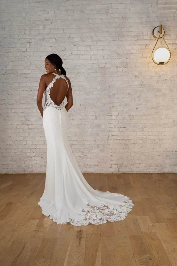 SEXY LACE FIT-AND-FLARE WEDDING DRESS WITH SWEETHEART NECKLINE AND CUTOUT TRAIN - Image 9