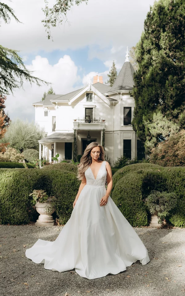 ENCHANTING DEEP V-NECKLINE SATIN A-LINE WEDDING DRESS WITH POCKETS