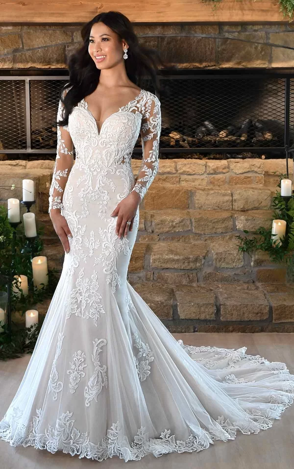 SEXY LONG-SLEEVE LACE WEDDING DRESS WITH CUTOUTS AND FULL TRAIN