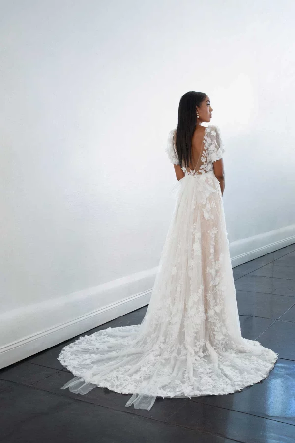 ELEGANT SHORT SLEEVE LACE A-LINE WEDDING DRESS WITH PLUNGING V-NECKLINE - Image 3