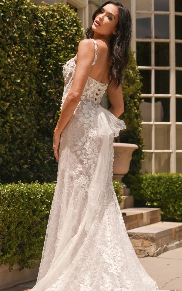 FLORAL LACE FIT-AND-FLARE WEDDING DRESS WITH SPAGHETTI STRAPS