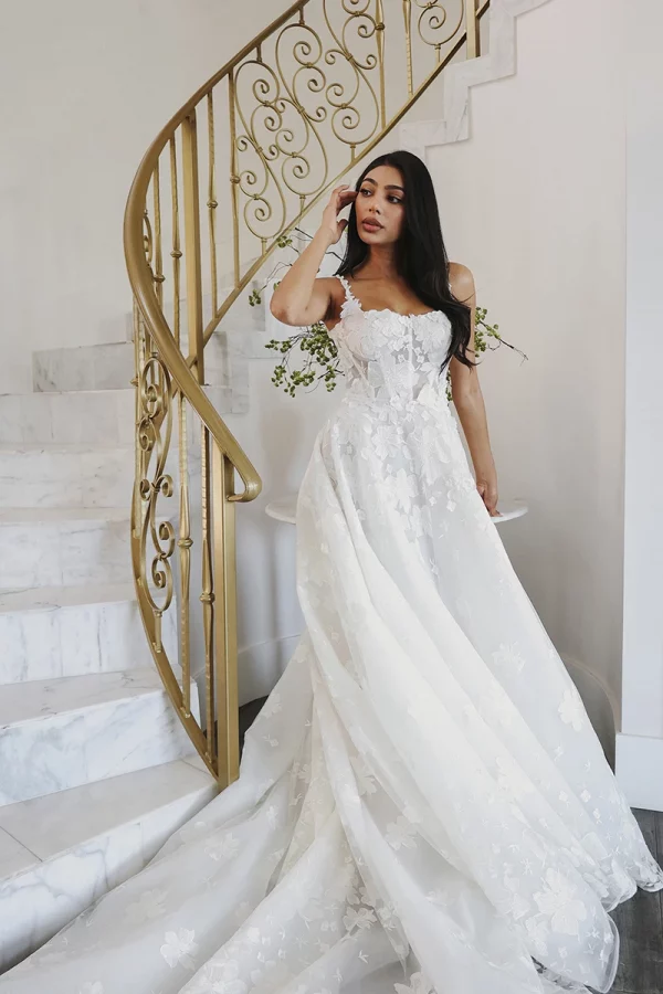 ROMANTIC FLORAL LACE BALLGOWN WEDDING DRESS WITH BUSTIER BODICE - Image 6